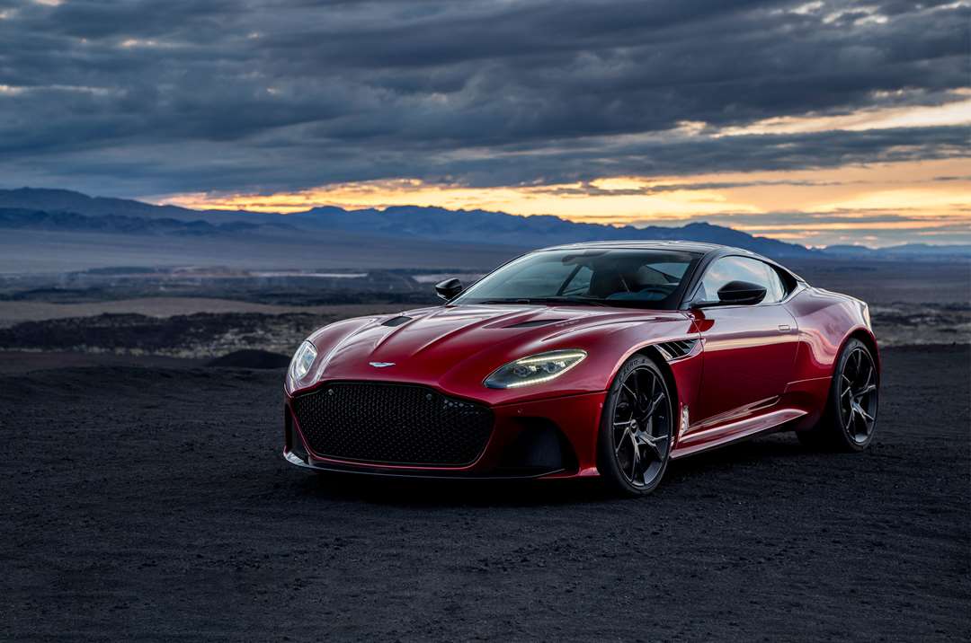 dbs superleggera aston martin