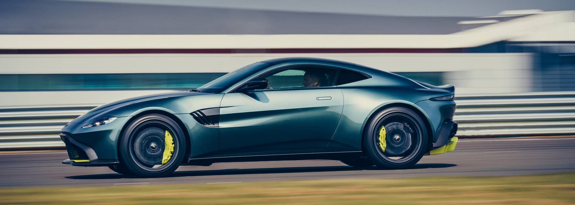 vantage-amr-hero1.jpg?sfvrsn=4d8964f9_0&